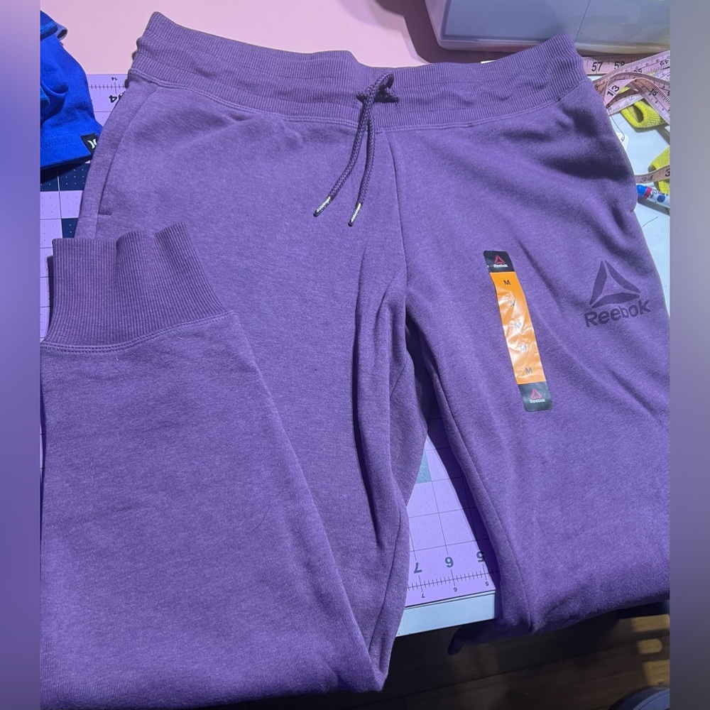 Reebok sweat pants cuffed size M 0224-9